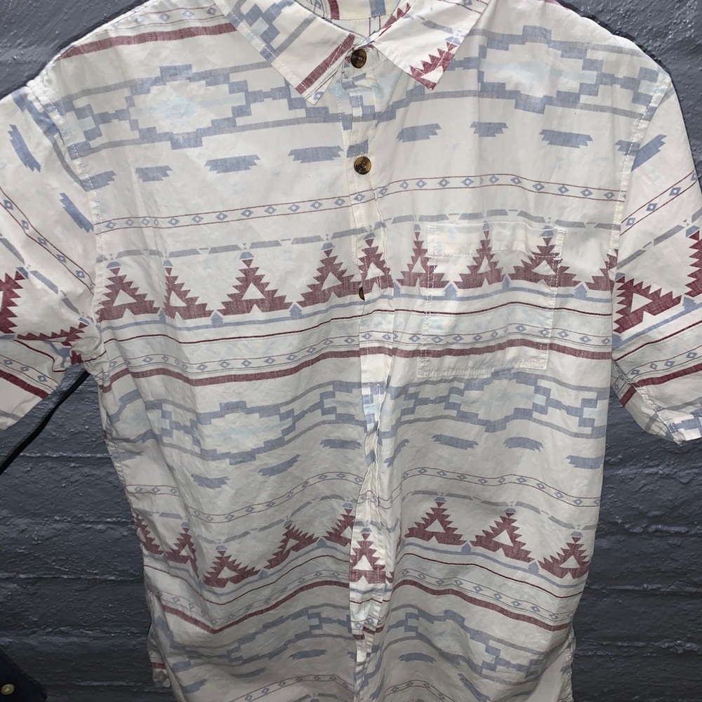 Short sleeve patterned button down - Picture 2 of 3